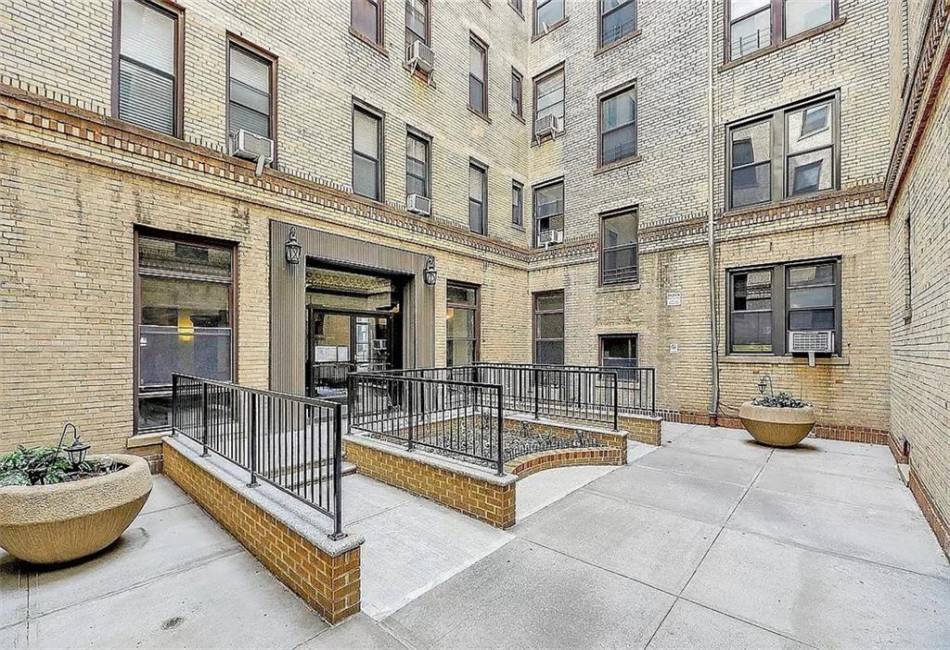 7609 4th Avenue, Brooklyn, New York 11209, 1 Bedroom Bedrooms, ,1 BathroomBathrooms,Residential,For Sale,4th,488719