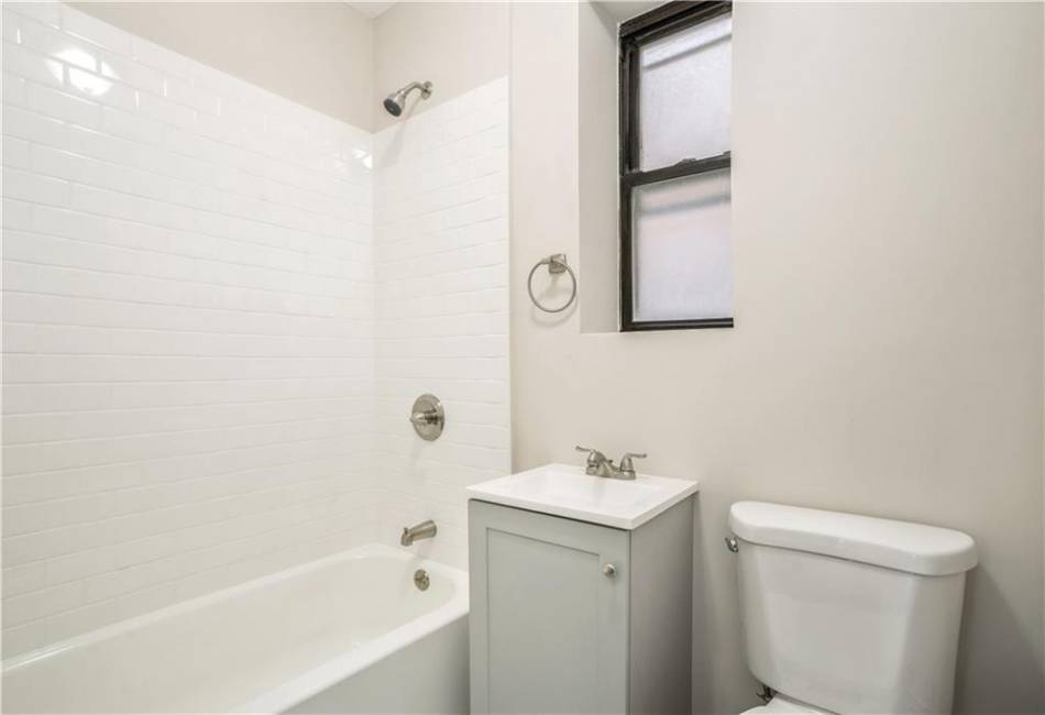 9524 Fort Hamilton Parkway, Brooklyn, New York 11209, 1 Bedroom Bedrooms, ,1 BathroomBathrooms,Residential,For Sale,Fort Hamilton,488731