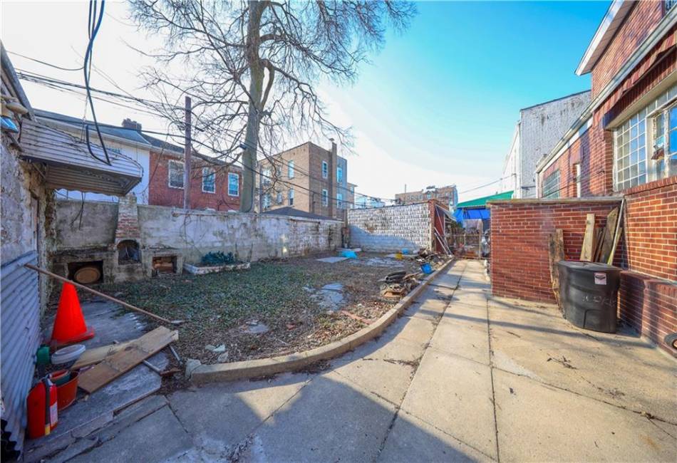 2024 80th Street, Brooklyn, New York 11214, 8 Bedrooms Bedrooms, ,2 BathroomsBathrooms,Residential,For Sale,80th,488747