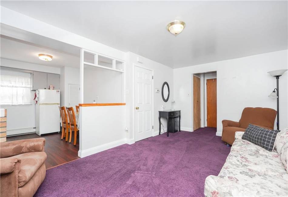 42 Mills Avenue, Staten Island, New York 10305, ,2 BathroomsBathrooms,Residential,For Sale,Mills,488749