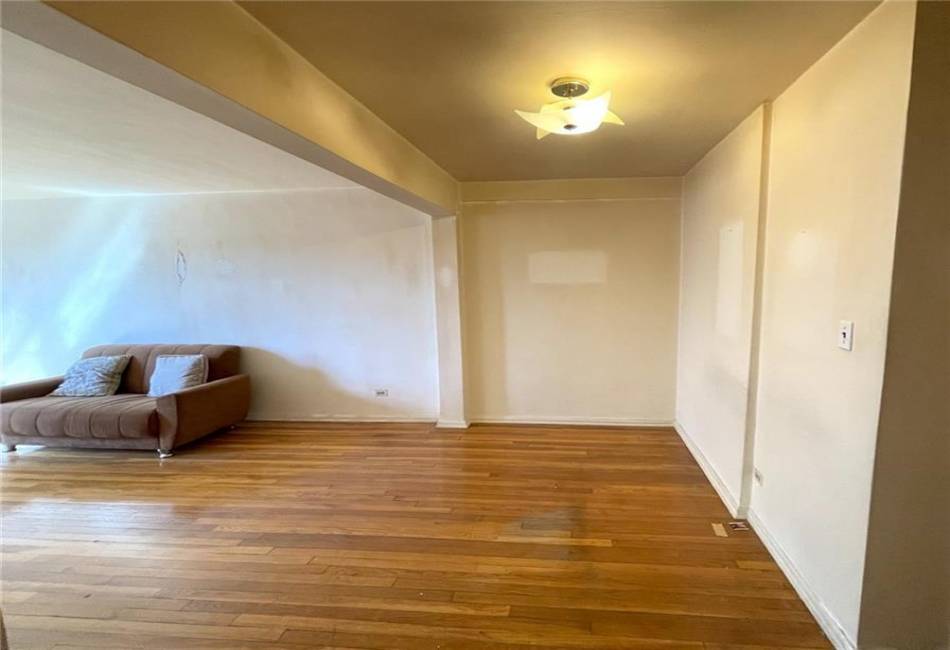 2620 Ocean Parkway, Brooklyn, New York 11235, 2 Bedrooms Bedrooms, ,1 BathroomBathrooms,Residential,For Sale,Ocean,487796