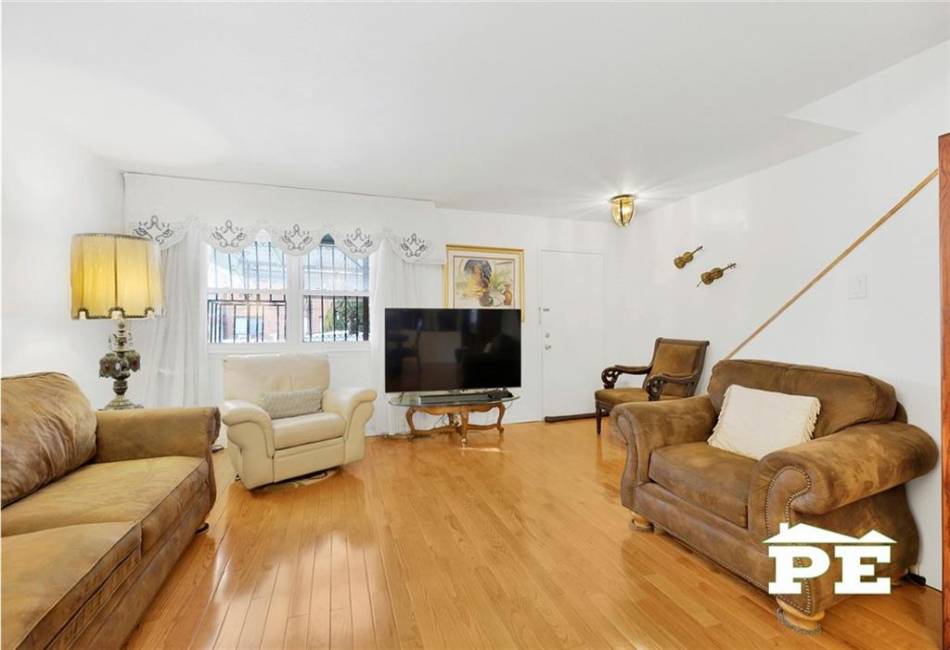 772 Mother Gaston Boulevard, Brooklyn, New York 11212, 2 Bedrooms Bedrooms, ,1.5 BathroomsBathrooms,Residential,For Sale,Mother Gaston,488745