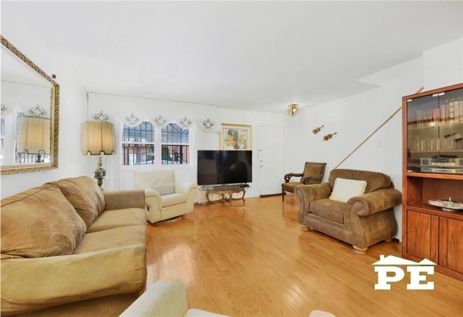 772 Mother Gaston Boulevard, Brooklyn, New York 11212, 2 Bedrooms Bedrooms, ,1.5 BathroomsBathrooms,Residential,For Sale,Mother Gaston,488745