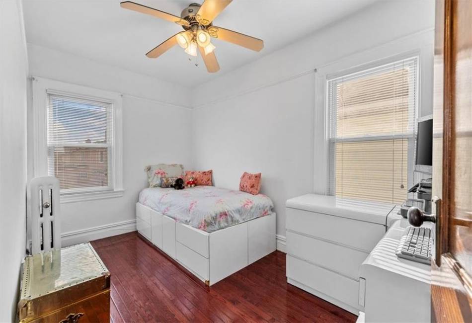 6214 Avenue T, Brooklyn, New York 11234, 3 Bedrooms Bedrooms, ,2 BathroomsBathrooms,Residential,For Sale,Avenue T,488767