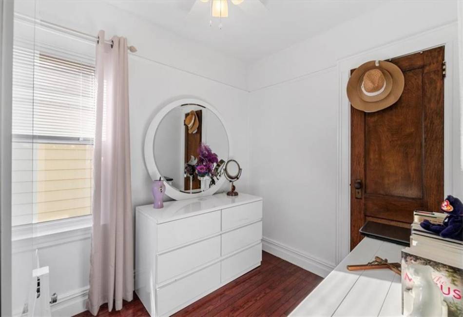 6214 Avenue T, Brooklyn, New York 11234, 3 Bedrooms Bedrooms, ,2 BathroomsBathrooms,Residential,For Sale,Avenue T,488767