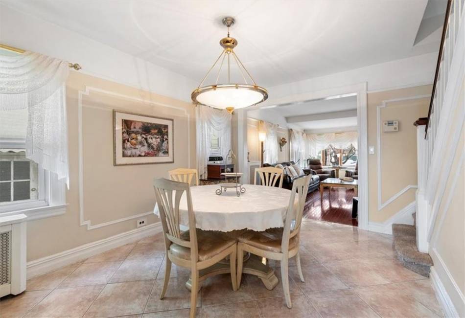6214 Avenue T, Brooklyn, New York 11234, 3 Bedrooms Bedrooms, ,2 BathroomsBathrooms,Residential,For Sale,Avenue T,488767