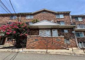 87 Narrows Road, Staten Island, New York 10305, 2 Bedrooms Bedrooms, ,1 BathroomBathrooms,Residential,For Sale,Narrows,488773