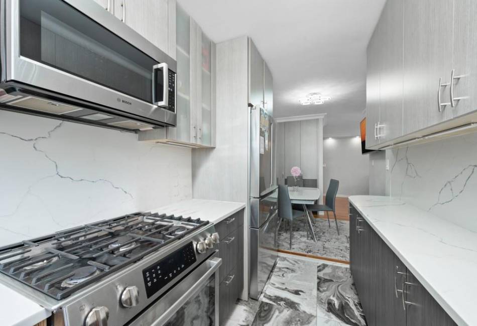 1801 Ocean Avenue, Brooklyn, New York 11230, 2 Bedrooms Bedrooms, ,2 BathroomsBathrooms,Residential,For Sale,Ocean,488631