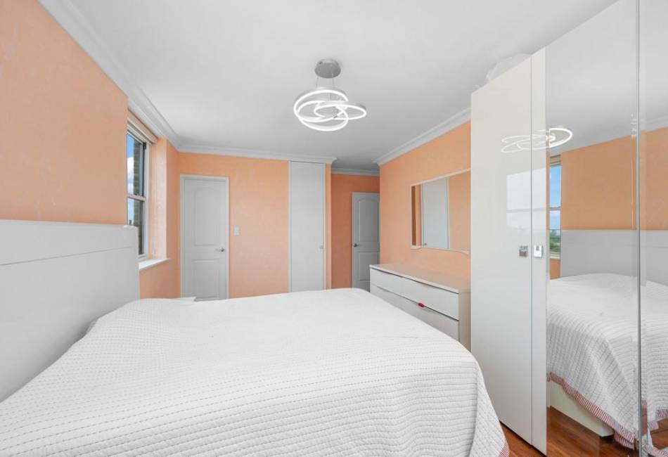 1801 Ocean Avenue, Brooklyn, New York 11230, 2 Bedrooms Bedrooms, ,2 BathroomsBathrooms,Residential,For Sale,Ocean,488631