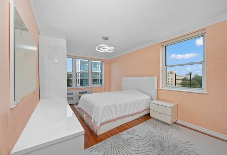 1801 Ocean Avenue, Brooklyn, New York 11230, 2 Bedrooms Bedrooms, ,2 BathroomsBathrooms,Residential,For Sale,Ocean,488631