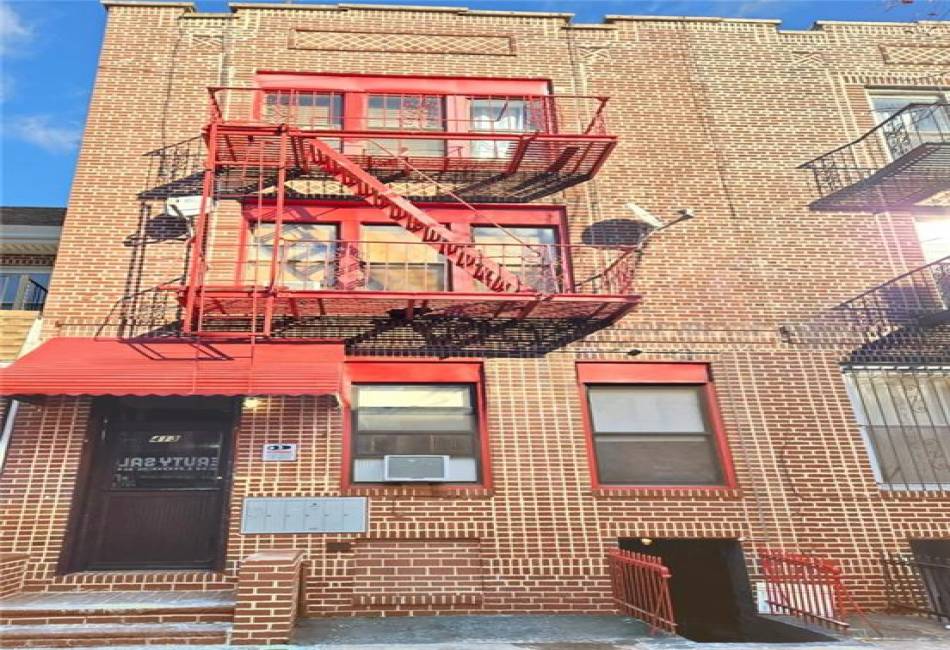 413 68th Street, Brooklyn, New York 11220, 11 Bedrooms Bedrooms, ,6 BathroomsBathrooms,Residential,For Sale,68th,488717