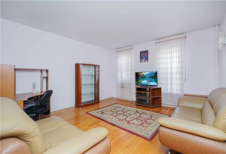 2940 Ocean Avenue, Brooklyn, New York 11235, 1 Bedroom Bedrooms, ,1 BathroomBathrooms,Residential,For Sale,Ocean,488781