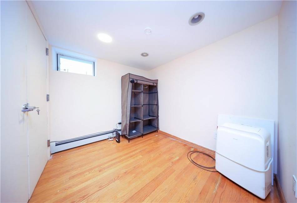 61 Exeter Street, Brooklyn, New York 11235, 4 Bedrooms Bedrooms, ,4 BathroomsBathrooms,Residential,For Sale,Exeter,488784