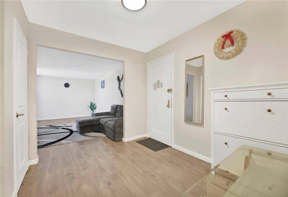 2461 29th Street, Brooklyn, New York 11235, 1 Bedroom Bedrooms, ,1 BathroomBathrooms,Residential,For Sale,29th,488707