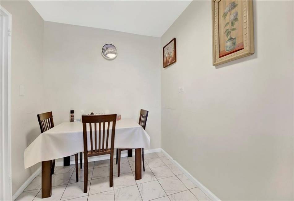 2461 29th Street, Brooklyn, New York 11235, 1 Bedroom Bedrooms, ,1 BathroomBathrooms,Residential,For Sale,29th,488707