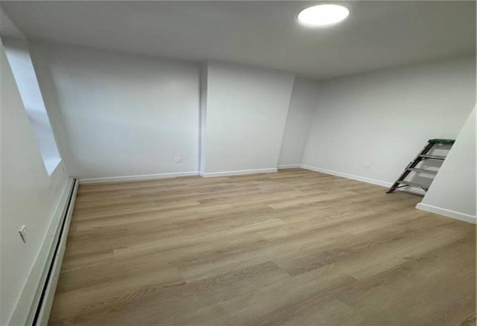 374 Miller Avenue, Brooklyn, New York 11207, 2 Bedrooms Bedrooms, ,1 BathroomBathrooms,Rental,For Sale,Miller,488790