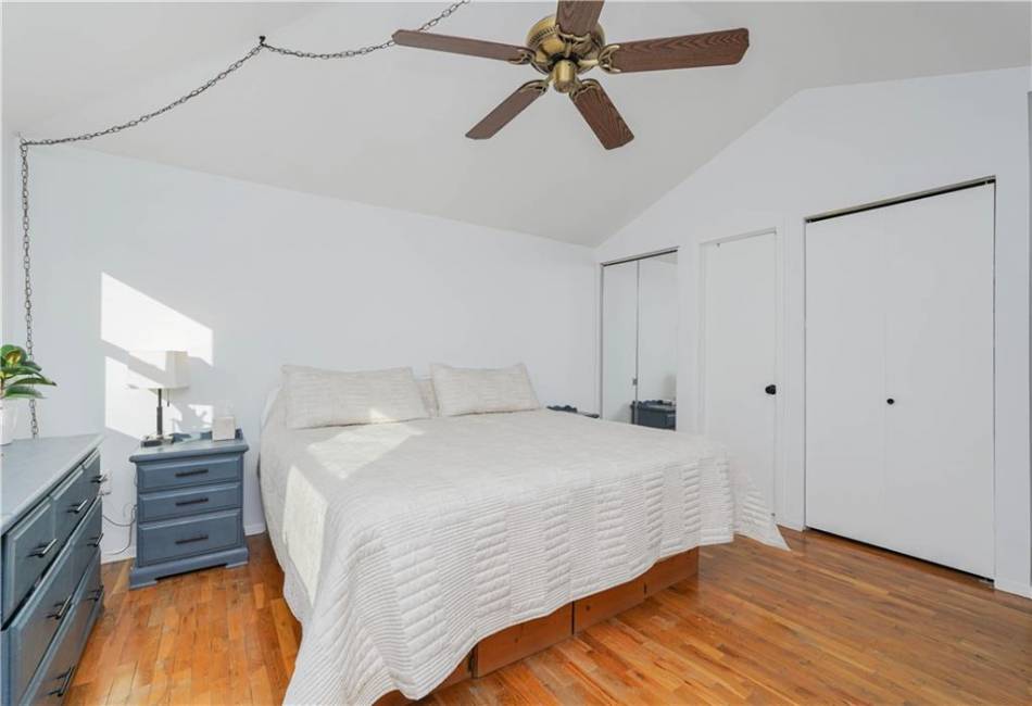 101 Wyona Avenue, Staten Island, New York 10314, 2 Bedrooms Bedrooms, ,3 BathroomsBathrooms,Residential,For Sale,Wyona,488795