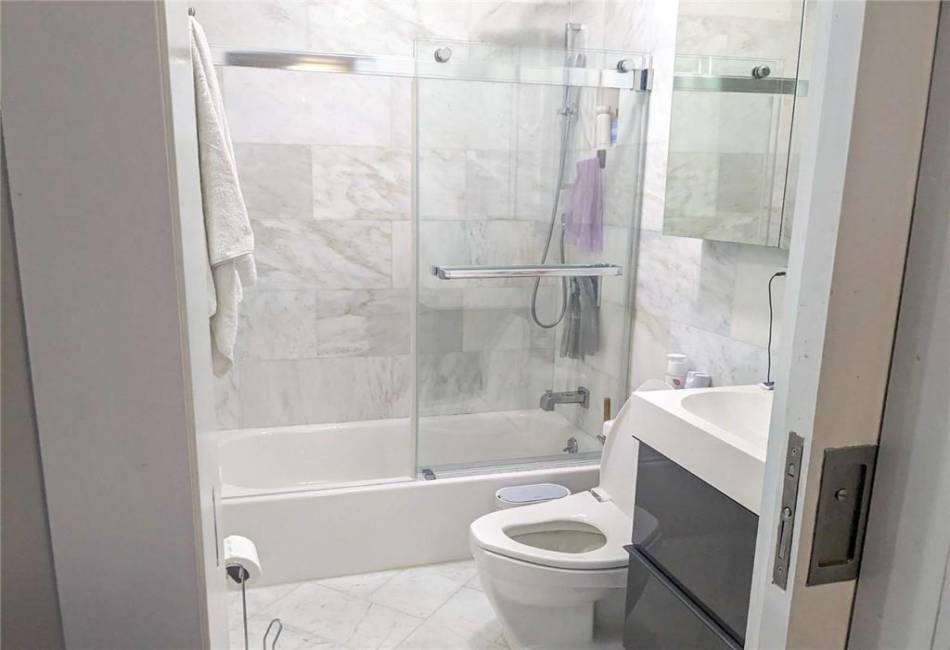 16 Maujer Street, Brooklyn, New York 11206, 3 Bedrooms Bedrooms, ,2 BathroomsBathrooms,Rental,For Sale,Maujer,488799