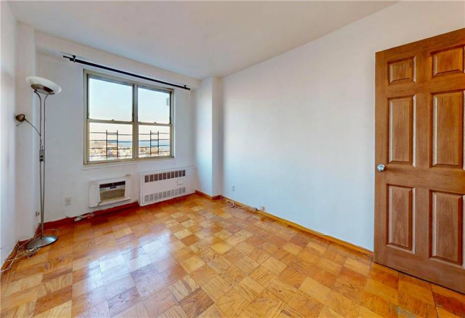 35 Seacoast Terrace, Brooklyn, New York 11235, 1 Bedroom Bedrooms, ,1 BathroomBathrooms,Residential,For Sale,Seacoast,488779