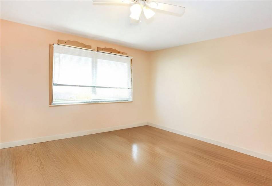106 Vincent Avenue, Staten Island, New York 10306, 3 Bedrooms Bedrooms, ,2 BathroomsBathrooms,Residential,For Sale,Vincent,488818