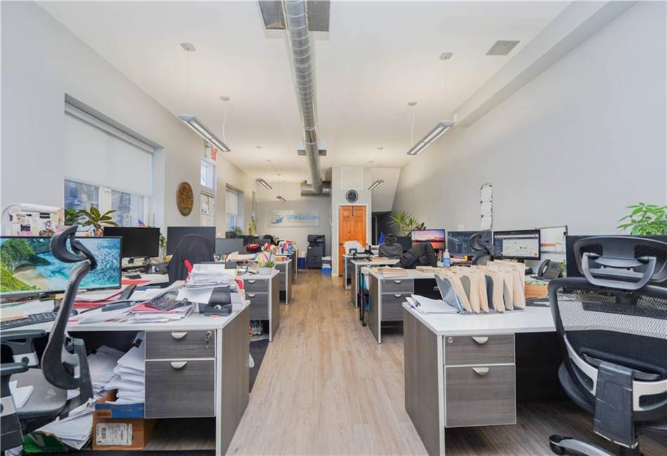 914 84th Street, Brooklyn, New York 11228, 4 Bedrooms Bedrooms, ,3 BathroomsBathrooms,Residential,For Sale,84th,488813