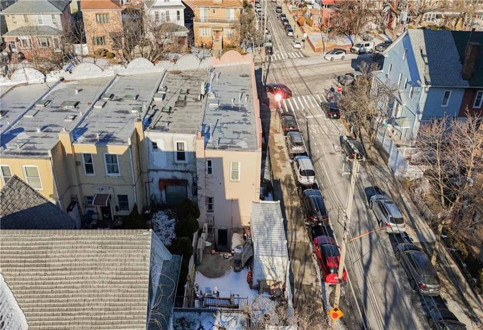914 84th Street, Brooklyn, New York 11228, 4 Bedrooms Bedrooms, ,3 BathroomsBathrooms,Residential,For Sale,84th,488813