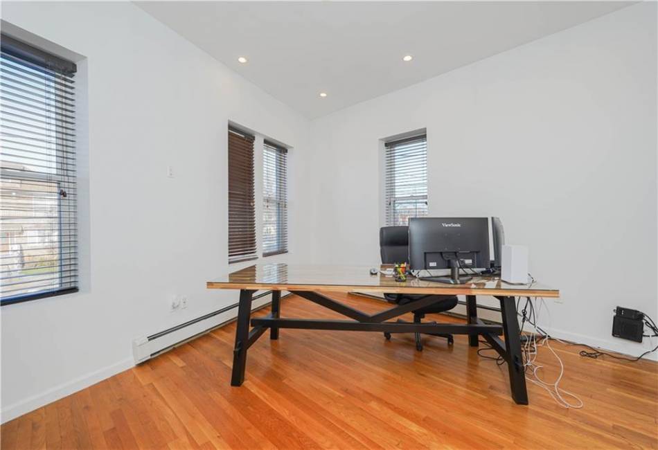 914 84th Street, Brooklyn, New York 11228, 4 Bedrooms Bedrooms, ,3 BathroomsBathrooms,Residential,For Sale,84th,488813