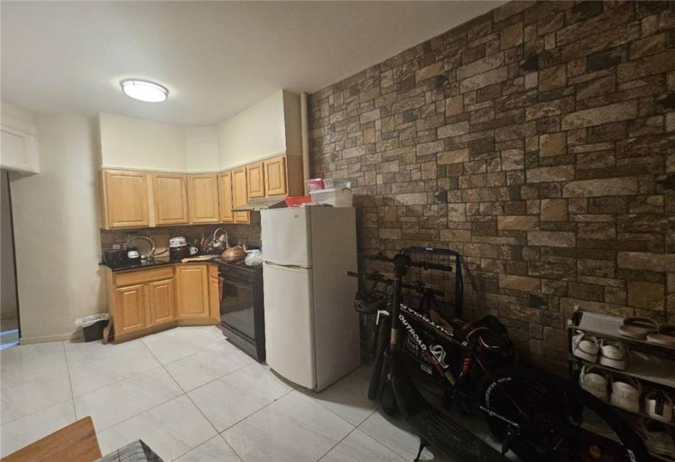 5411 4th Avenue, Brooklyn, New York 11220, 18 Bedrooms Bedrooms, ,Residential,For Sale,4th,488822