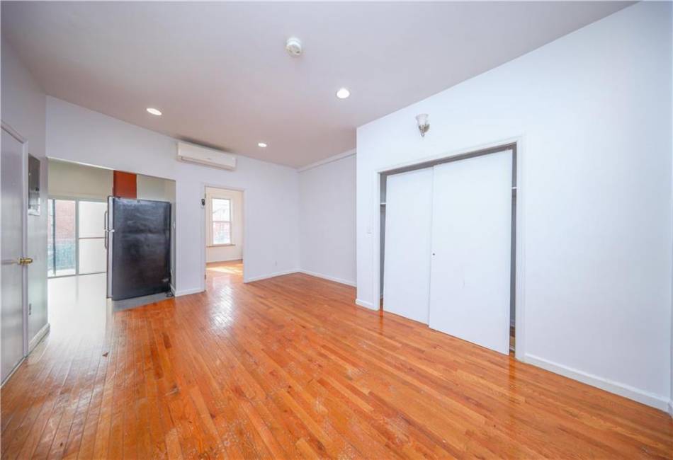 1642 Bath Avenue, Brooklyn, New York 11214, ,Mixed Use,For Sale,Bath,488842
