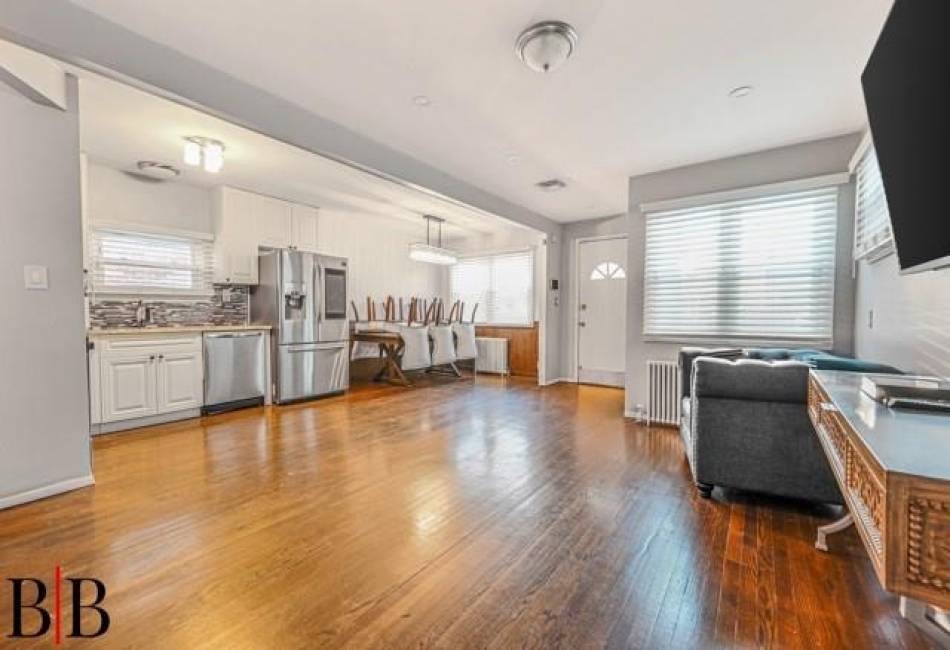 2172 72nd Street, Brooklyn, New York 11234, 2 Bedrooms Bedrooms, ,2 BathroomsBathrooms,Residential,For Sale,72nd,488837