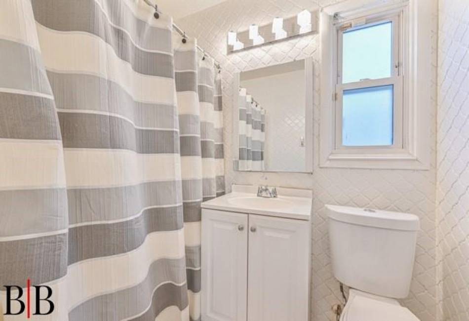 2172 72nd Street, Brooklyn, New York 11234, 2 Bedrooms Bedrooms, ,2 BathroomsBathrooms,Residential,For Sale,72nd,488837