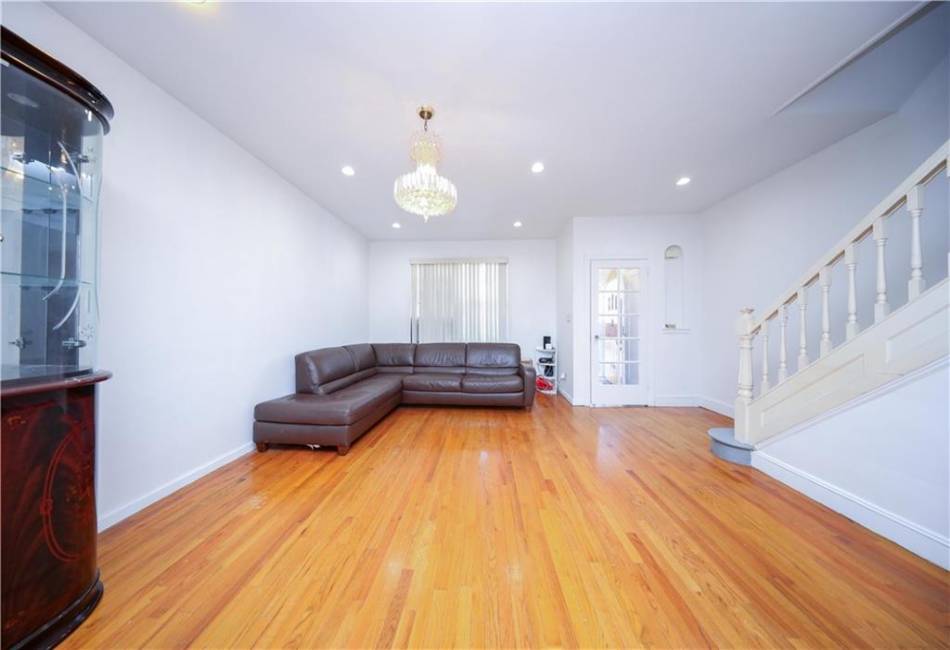 2337 16th Street, Brooklyn, New York 11229, 4 Bedrooms Bedrooms, ,3 BathroomsBathrooms,Residential,For Sale,16th,488840