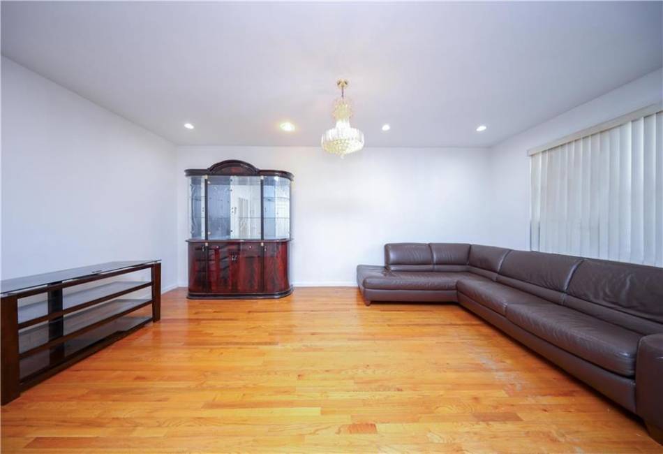 2337 16th Street, Brooklyn, New York 11229, 4 Bedrooms Bedrooms, ,3 BathroomsBathrooms,Residential,For Sale,16th,488840