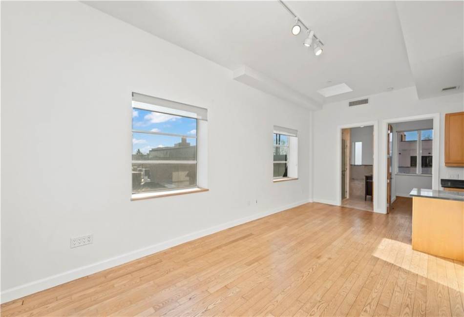 380 15th Street, Brooklyn, New York 11215, 1 Bedroom Bedrooms, ,1 BathroomBathrooms,Residential,For Sale,15th,488853