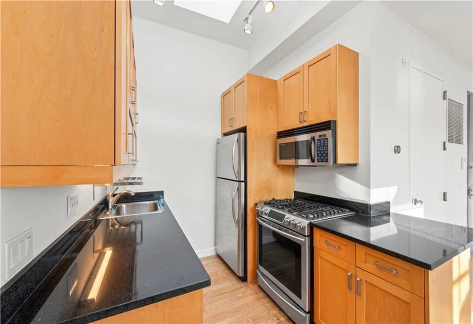 380 15th Street, Brooklyn, New York 11215, 1 Bedroom Bedrooms, ,1 BathroomBathrooms,Residential,For Sale,15th,488853