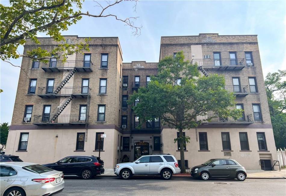 680 81st Street, Brooklyn, New York 11228, 1 Bedroom Bedrooms, ,1 BathroomBathrooms,Residential,For Sale,81st,488860