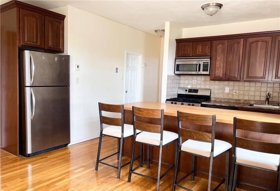 680 81st Street, Brooklyn, New York 11228, 1 Bedroom Bedrooms, ,1 BathroomBathrooms,Residential,For Sale,81st,488860