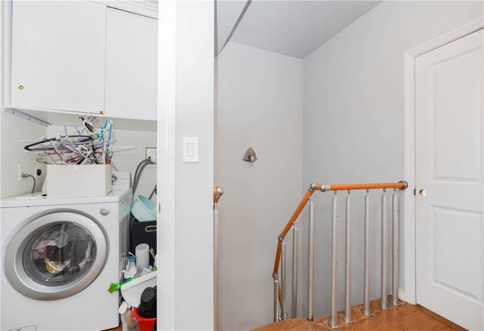 2934 Brighton 4th Street, Brooklyn, New York 11235, 2 Bedrooms Bedrooms, ,1.5 BathroomsBathrooms,Residential,For Sale,Brighton 4th,488862
