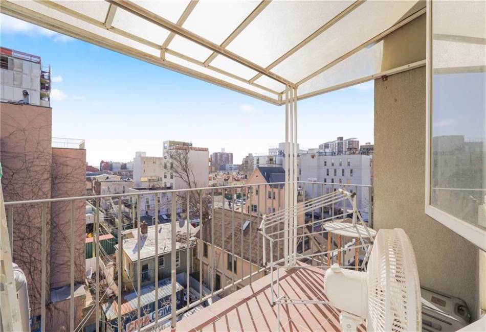 2934 Brighton 4th Street, Brooklyn, New York 11235, 2 Bedrooms Bedrooms, ,1.5 BathroomsBathrooms,Residential,For Sale,Brighton 4th,488862