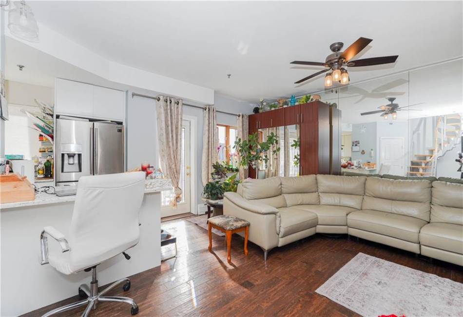 2934 Brighton 4th Street, Brooklyn, New York 11235, 2 Bedrooms Bedrooms, ,1.5 BathroomsBathrooms,Residential,For Sale,Brighton 4th,488862