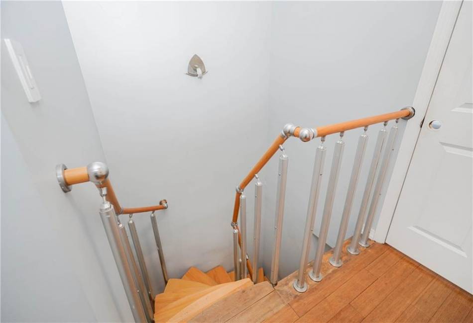2934 Brighton 4th Street, Brooklyn, New York 11235, 2 Bedrooms Bedrooms, ,1.5 BathroomsBathrooms,Residential,For Sale,Brighton 4th,488862