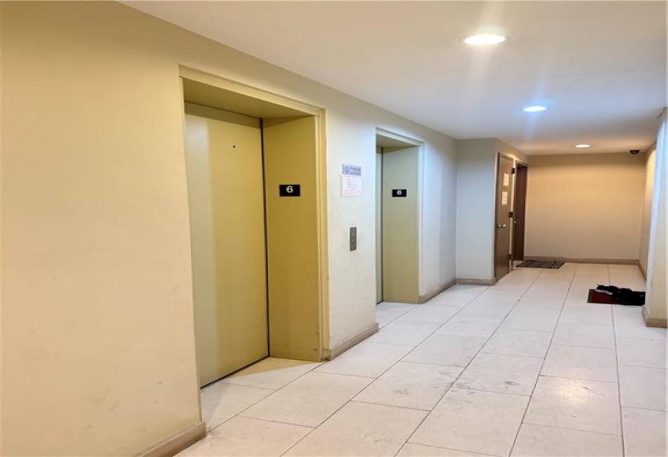 3834 Parsons Boulevard, Flushing, New York 11354, 2 Bedrooms Bedrooms, ,1 BathroomBathrooms,Residential,For Sale,Parsons,488864