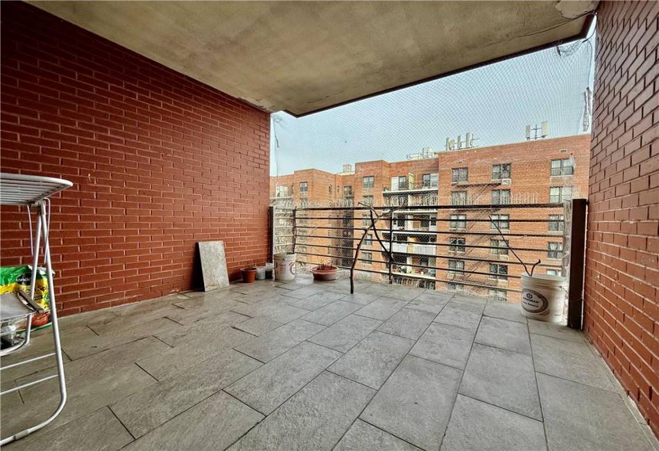 3834 Parsons Boulevard, Flushing, New York 11354, 2 Bedrooms Bedrooms, ,1 BathroomBathrooms,Residential,For Sale,Parsons,488864