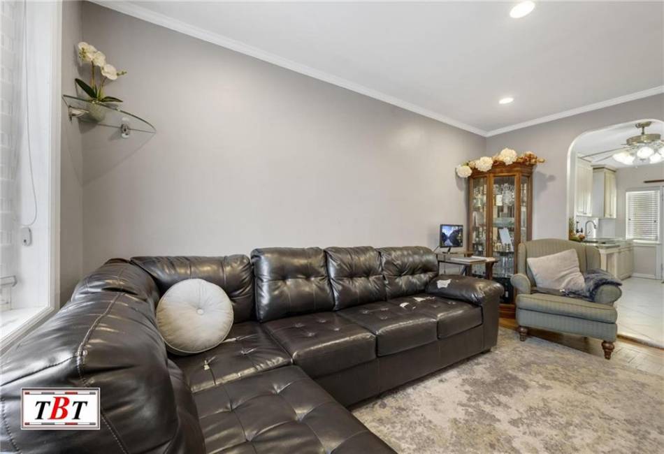 3402 Kings Highway, Brooklyn, New York 11234, 3 Bedrooms Bedrooms, ,3 BathroomsBathrooms,Residential,For Sale,Kings Highway,488870