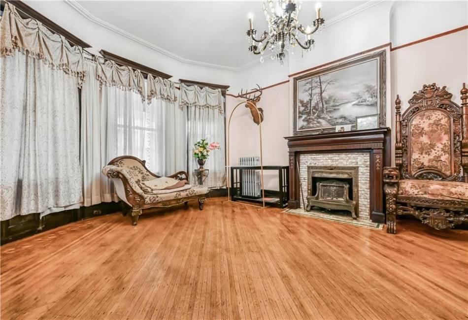 515 24th Street, Brooklyn, New York 11210, 7 Bedrooms Bedrooms, ,5 BathroomsBathrooms,Residential,For Sale,24th,488899
