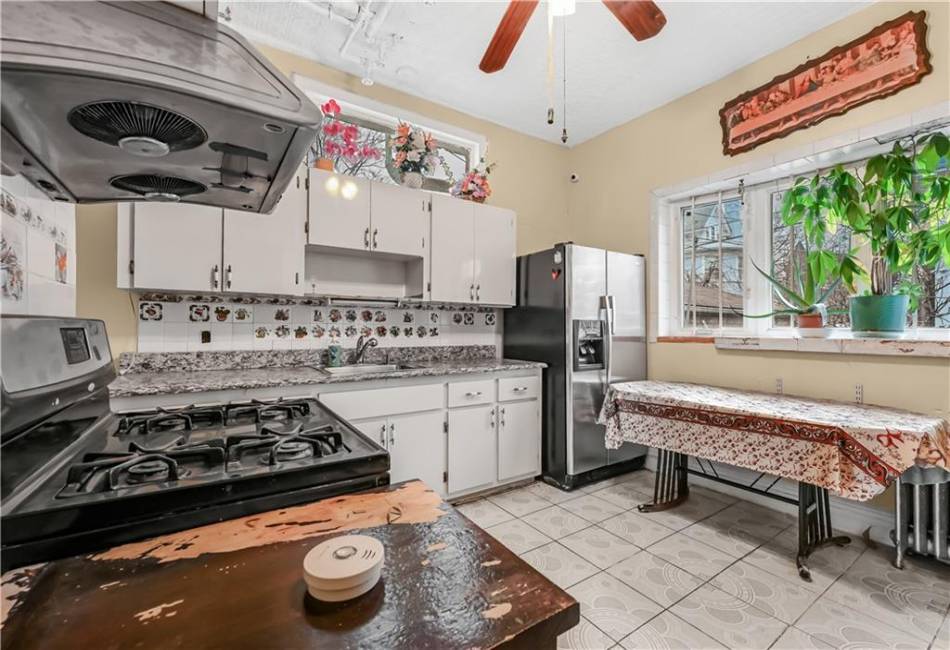515 24th Street, Brooklyn, New York 11210, 7 Bedrooms Bedrooms, ,5 BathroomsBathrooms,Residential,For Sale,24th,488899