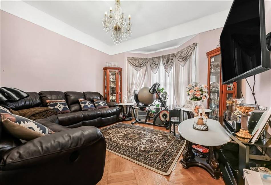 515 24th Street, Brooklyn, New York 11210, 7 Bedrooms Bedrooms, ,5 BathroomsBathrooms,Residential,For Sale,24th,488899