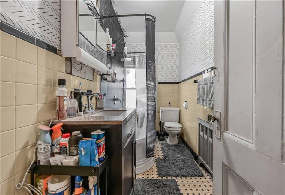 515 24th Street, Brooklyn, New York 11210, 7 Bedrooms Bedrooms, ,5 BathroomsBathrooms,Residential,For Sale,24th,488899