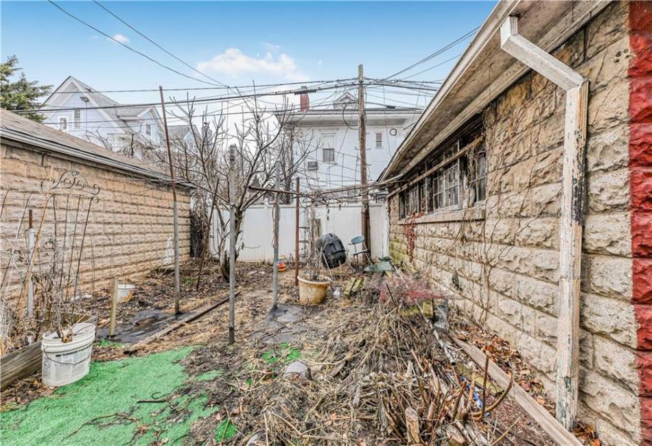515 24th Street, Brooklyn, New York 11210, 7 Bedrooms Bedrooms, ,5 BathroomsBathrooms,Residential,For Sale,24th,488899