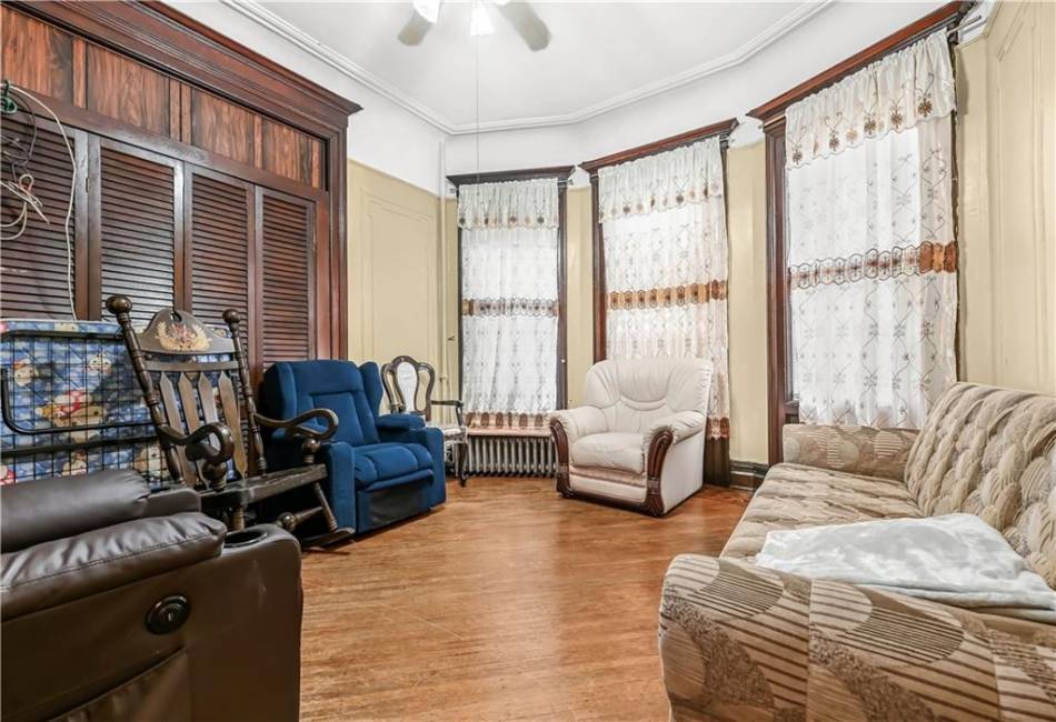 515 24th Street, Brooklyn, New York 11210, 7 Bedrooms Bedrooms, ,5 BathroomsBathrooms,Residential,For Sale,24th,488899